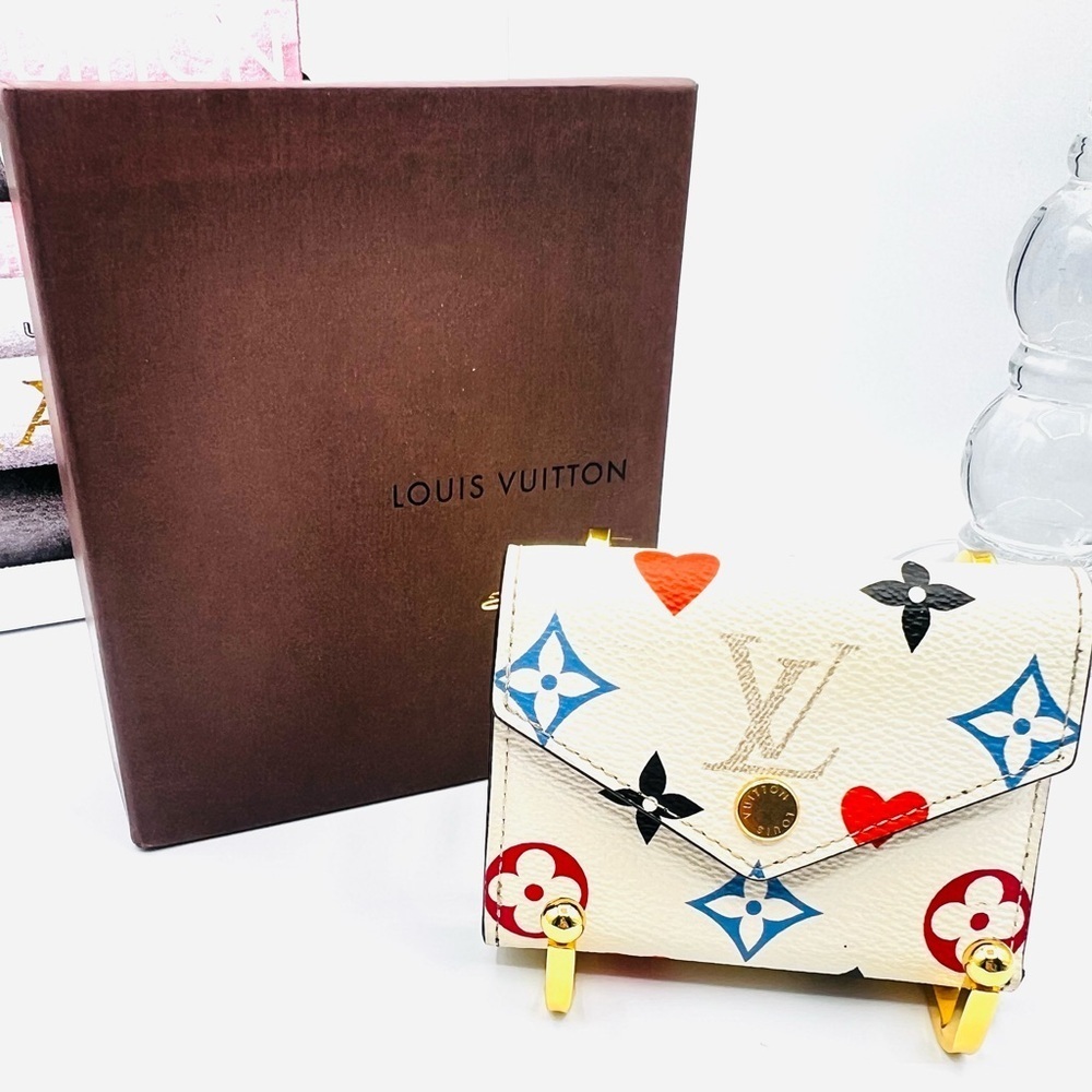 Louis Vuitton Rare Collectors Game On Wallet - EUC